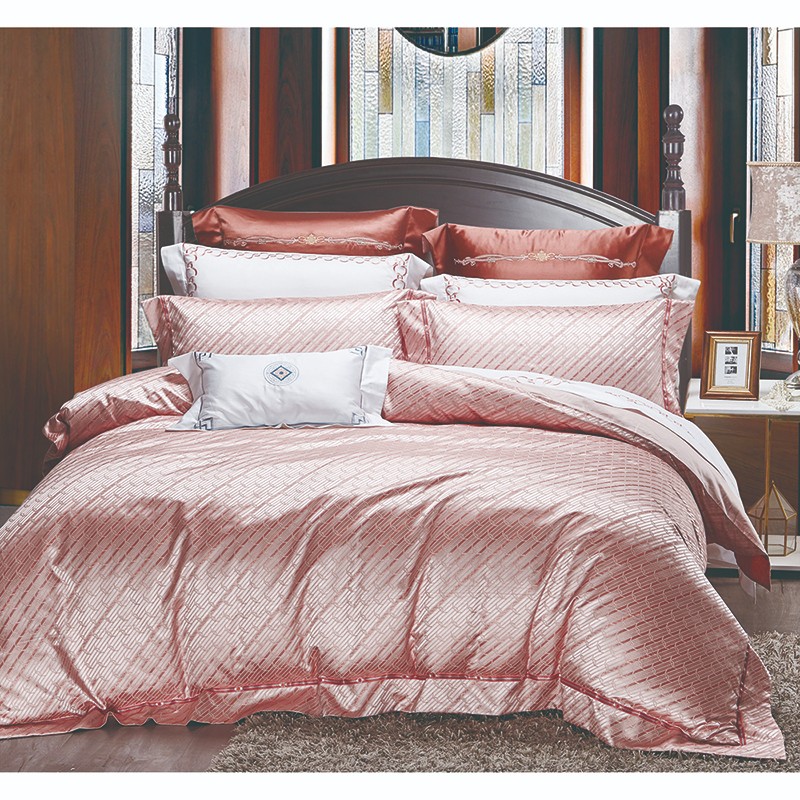 80支贡缎纯白床上用品